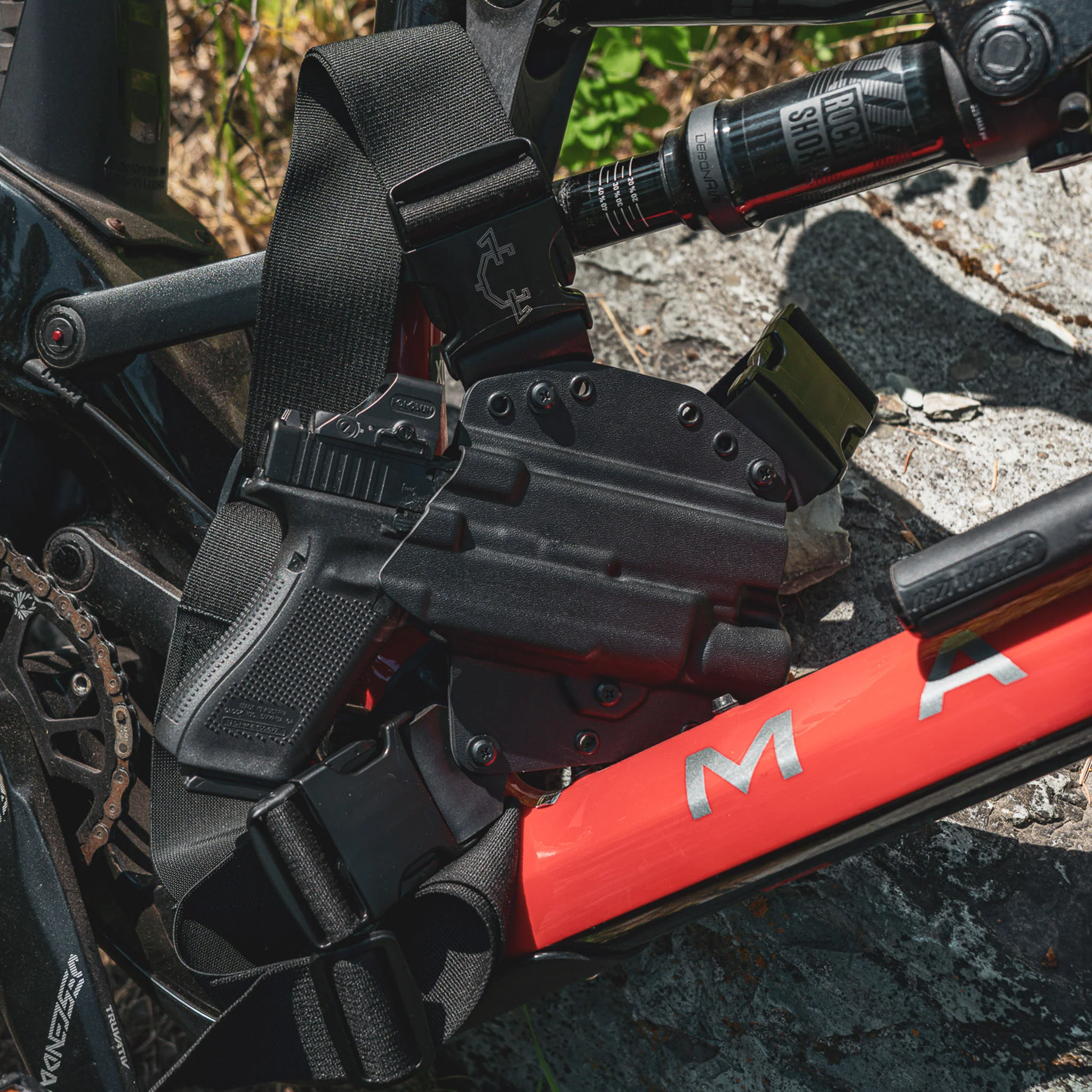 RECON Weapon light - Chest Holster - Image 8